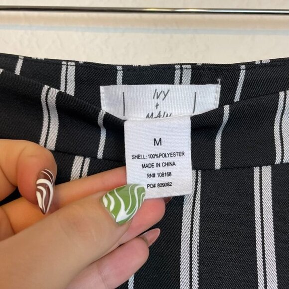 Ivy & Main Stripped Wide Leg Pants - Picture 4 of 6